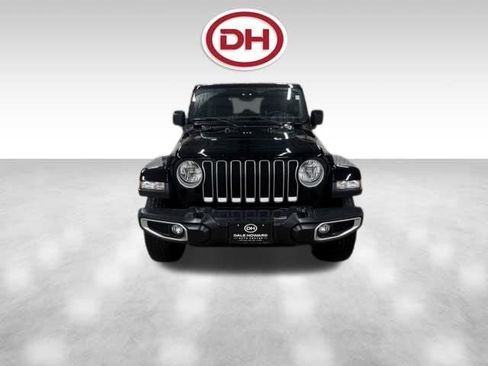 Used 2019 Jeep Wrangler Unlimited Sahara AWD/4WD image 8