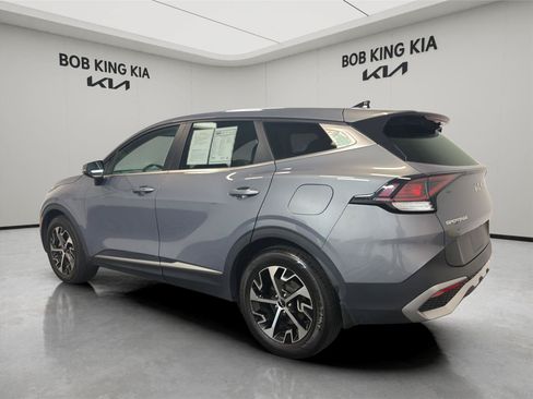 Used 2023 Kia Sportage EX FWD image 3