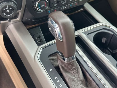 Certified 2020 Ford F150 Lariat RWD image 32