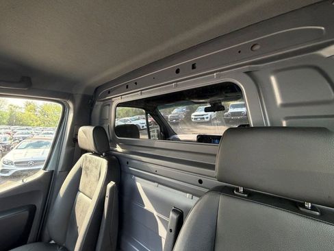 Used 2024 Mercedes-Benz Sprinter 2500 image 22