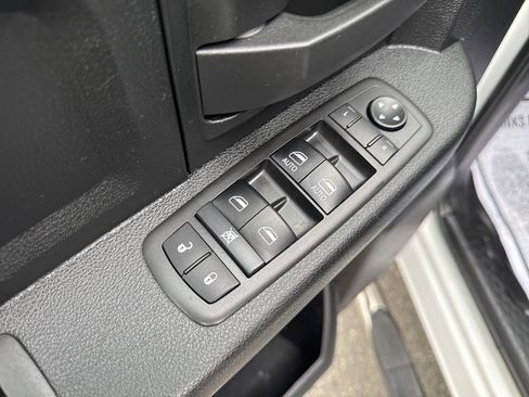 Used 2021 RAM 2500 Tradesman w/ Chrome Appearance Group image 26