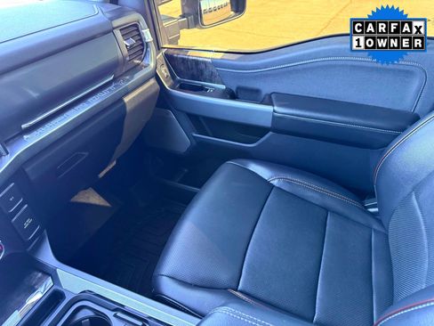 Used 2024 Ford F250 Lariat w/ Chrome Package image 32