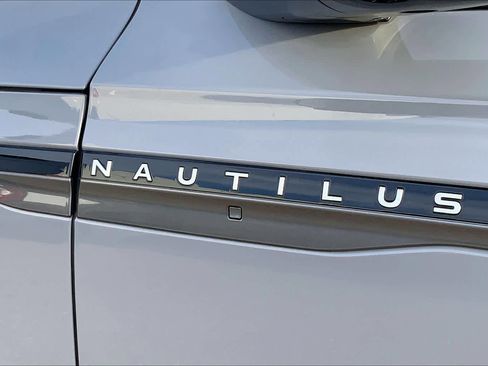 New 2026 Lincoln Nautilus Premier w/ Jet Appearance Package image 15