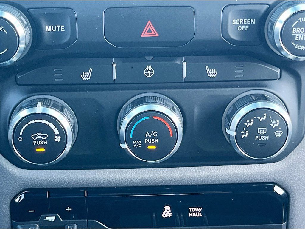 Used 2023 RAM 1500 Big Horn AWD/4WD image 15