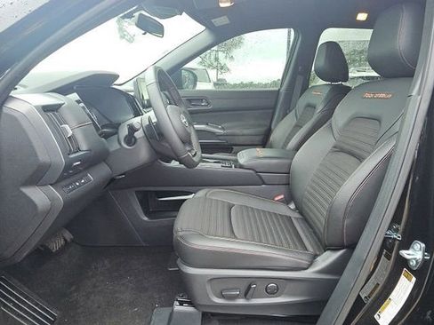 Certified 2025 Nissan Pathfinder Rock Creek image 7