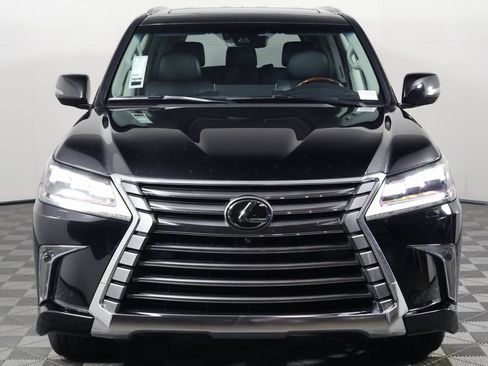 Used 2021 Lexus LX 570 4WD w/ Luxury Package image 2