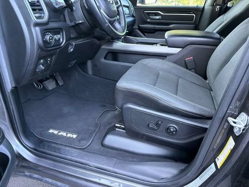 Used 2019 RAM 1500 Big Horn AWD/4WD image 9