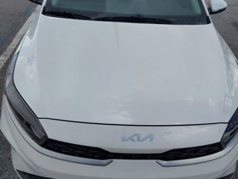 Certified 2024 Kia Forte LXS w/ LXS Technology Package FWD image 1