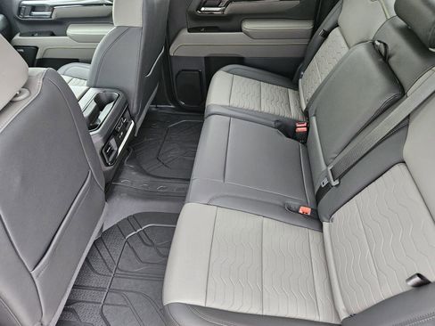 New 2026 Chevrolet Silverado 2500 ZR2 image 28