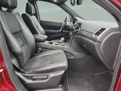 Used 2020 Jeep Grand Cherokee Altitude image 18