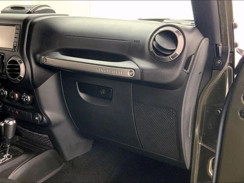 Used 2016 Jeep Wrangler Sport AWD/4WD image 17