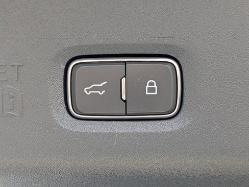 New 2026 Lincoln Navigator Reserve image 13