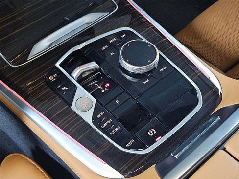 Used 2026 BMW X5 sDrive40i w/ Parking Assistance Package image 11