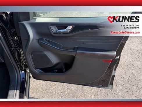 Used 2025 Ford Escape ST-Line image 19