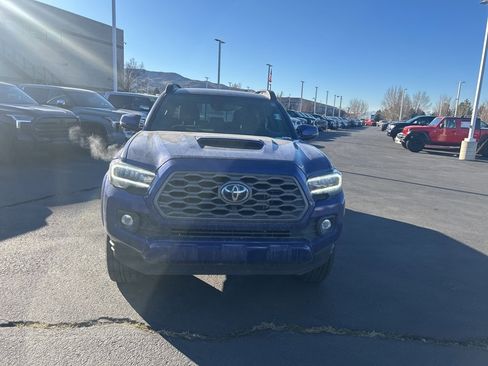 Used 2023 Toyota Tacoma TRD Sport image 11