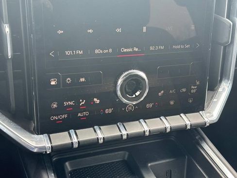 Used 2025 GMC Acadia Elevation image 36