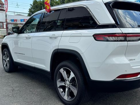 Used 2023 Jeep Grand Cherokee Limited AWD/4WD image 33