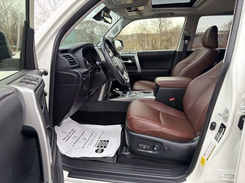 Used 2023 Toyota 4Runner Limited image 12