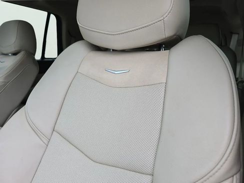 Used 2020 Cadillac Escalade Luxury AWD/4WD image 11