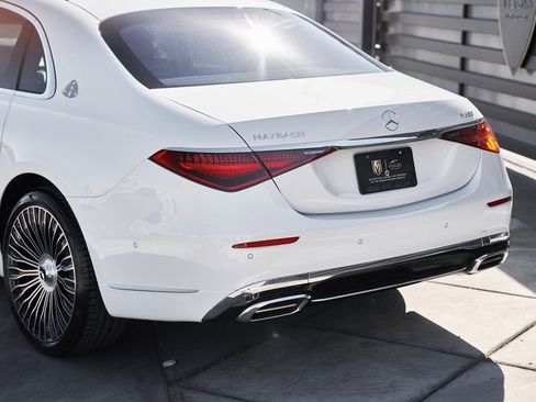 Used 2025 Mercedes-Benz Maybach S 680 4MATIC image 12