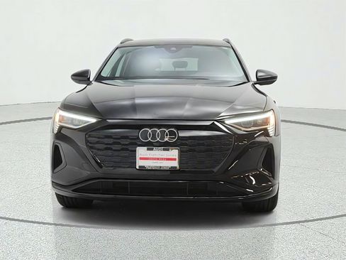 Used 2024 Audi Q8 e-tron Premium AWD/4WD image 2