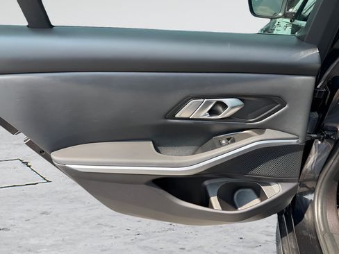 Used 2020 BMW 330i Sedan w/ Convenience Package RWD image 22