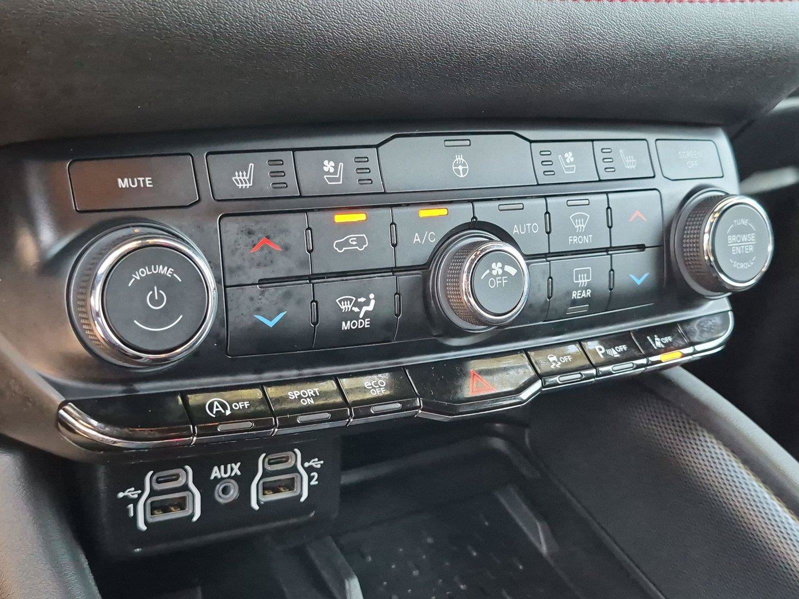 Used 2025 Dodge Durango GT AWD/4WD image 21