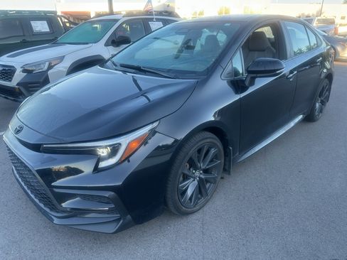 Used 2023 Toyota Corolla SE w/ Carpet Mat Package (TMS) FWD image 3
