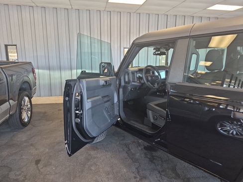 New 2025 Ford Bronco Base w/ Sasquatch Package image 9