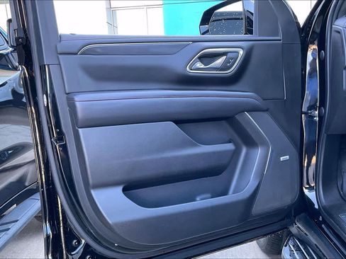 Used 2021 Chevrolet Tahoe RST w/ Luxury Package image 21