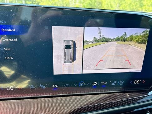 Used 2026 Chevrolet Traverse RS image 21