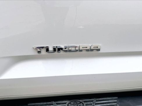Used 2025 Toyota Tundra Limited AWD/4WD image 30