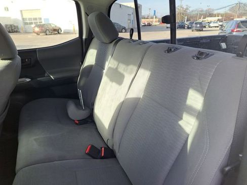 Used 2017 Toyota Tacoma SR5 image 17