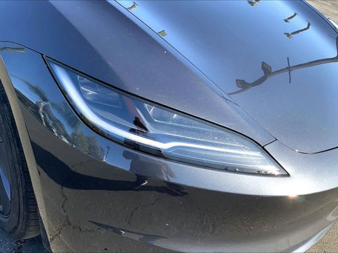 Used 2024 Tesla Model 3 Standard Range RWD image 25