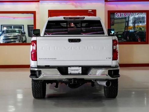 Used 2022 Chevrolet Silverado 2500 LTZ w/ LTZ Plus Package image 11