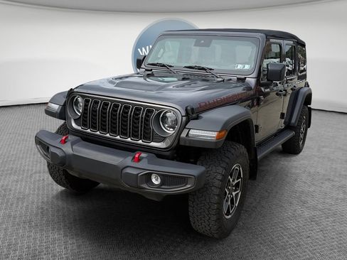 Used 2024 Jeep Wrangler Unlimited Rubicon w/ Convenience Group AWD/4WD image 8