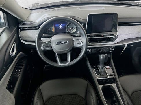 Used 2022 Jeep Compass Latitude w/ Convenience Group image 4