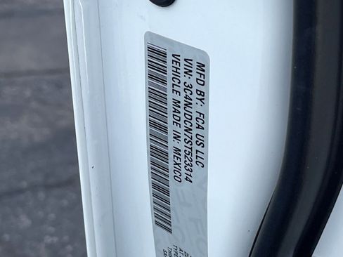 Used 2025 Jeep Compass Limited image 29