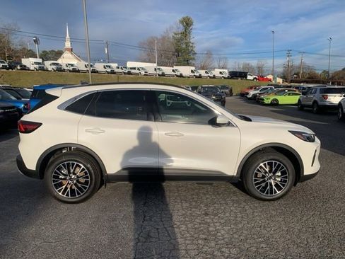 New 2026 Ford Escape Base w/ PHEV Premium Package image 9