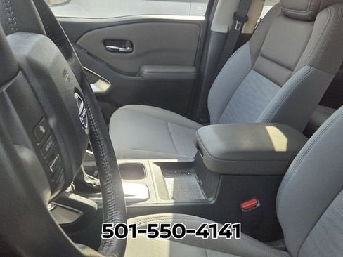 Used 2022 Nissan Frontier SV image 11