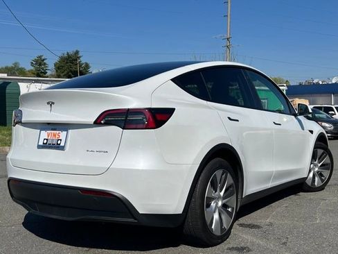 Used 2023 Tesla Model Y Long Range AWD/4WD image 11