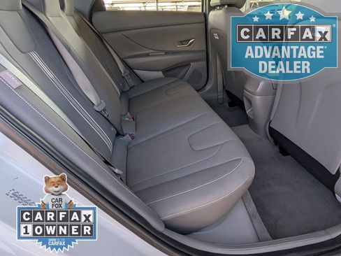 Used 2024 Hyundai Elantra SEL FWD image 21