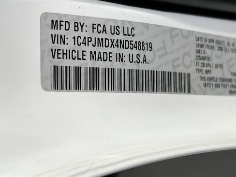 Used 2022 Jeep Cherokee Limited AWD/4WD image 31