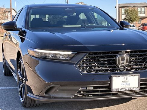 Certified 2025 Honda Accord Sport image 10