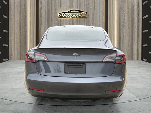 Used 2023 Tesla Model 3 Standard Range image 4
