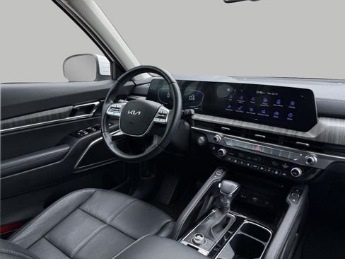 Used 2025 Kia Telluride EX w/ EX Captain's Chair Package AWD/4WD image 35