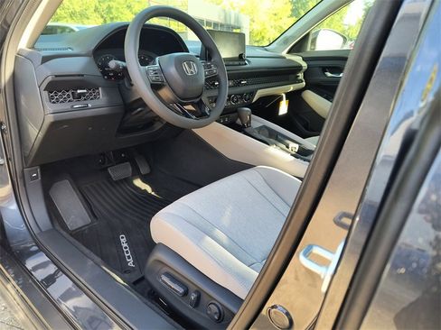 New 2025 Honda Accord SE image 2