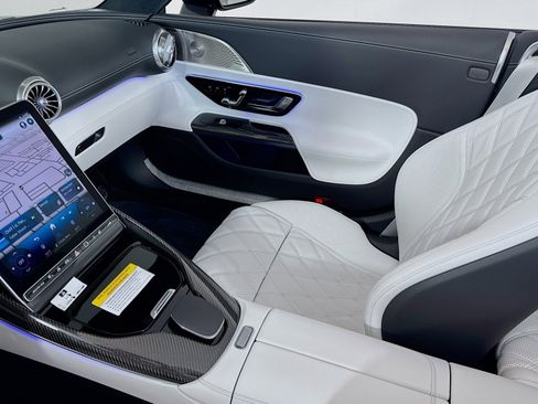 New 2025 Mercedes-Benz SL 63 AMG S e Performance 4MATIC image 23