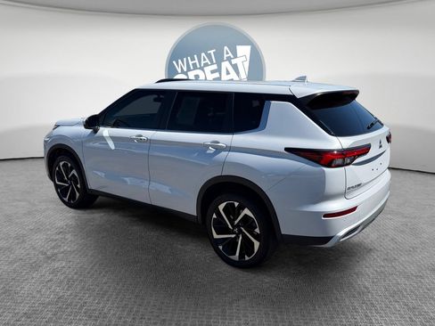 Used 2024 Mitsubishi Outlander SE AWD/4WD image 6