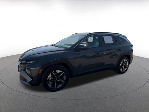 Used 2025 Hyundai Tucson SEL FWD image 8